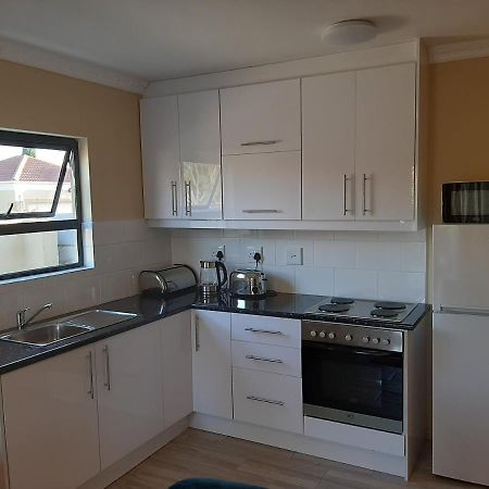 Shalom Self Catering Lägenhet Kapstaden Exteriör bild